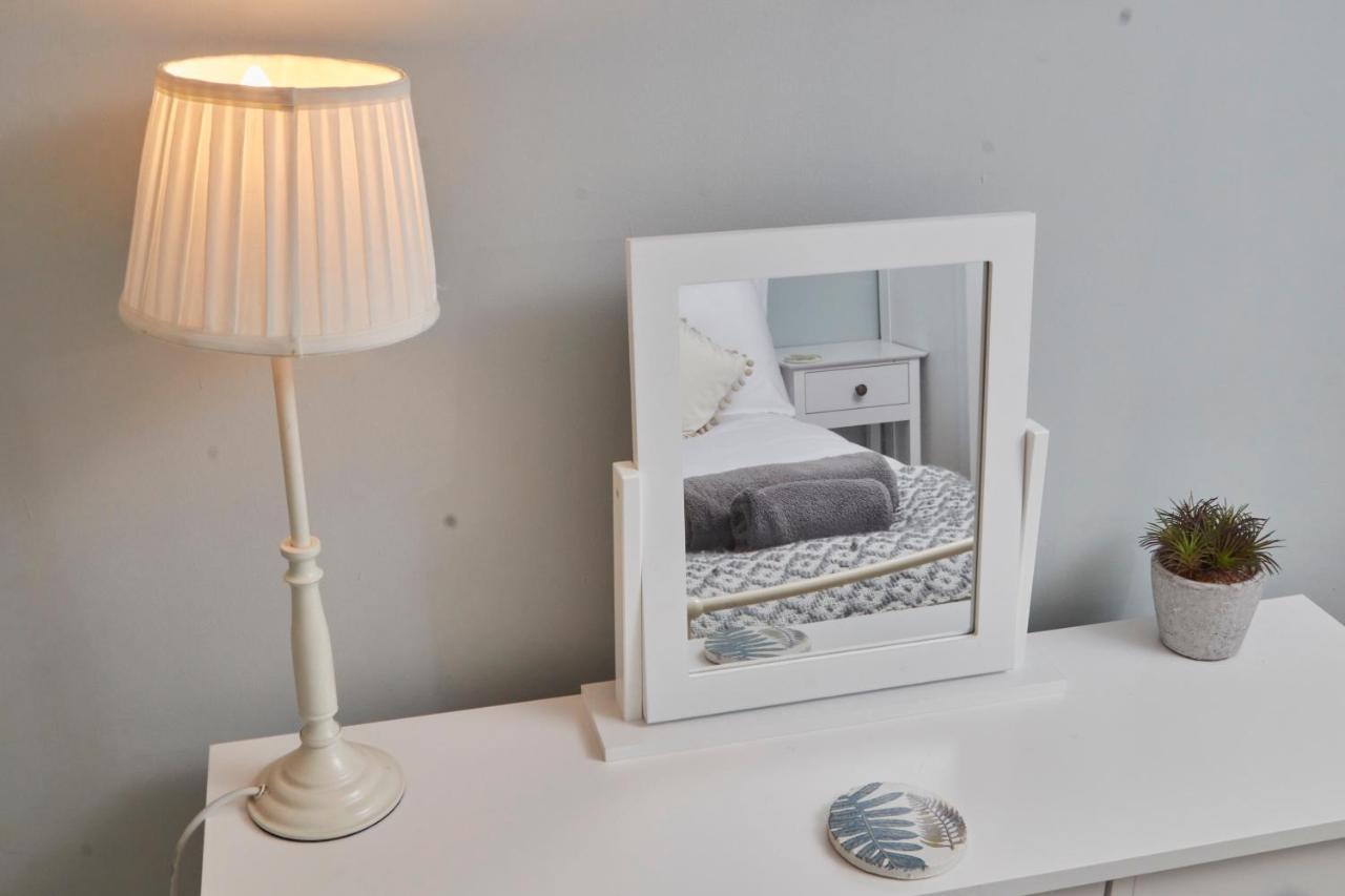 Windlass Cottage Lymington Extérieur photo