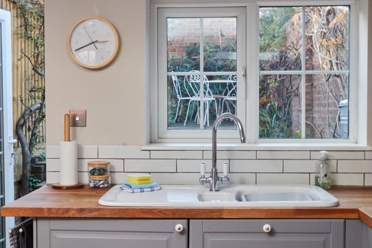 Windlass Cottage Lymington Extérieur photo
