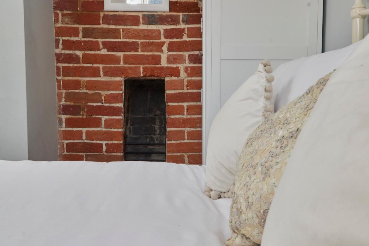 Windlass Cottage Lymington Extérieur photo