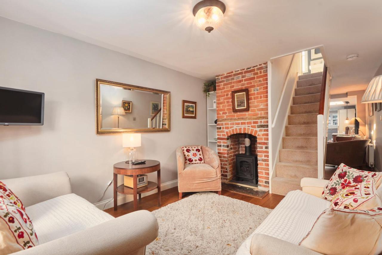 Windlass Cottage Lymington Extérieur photo