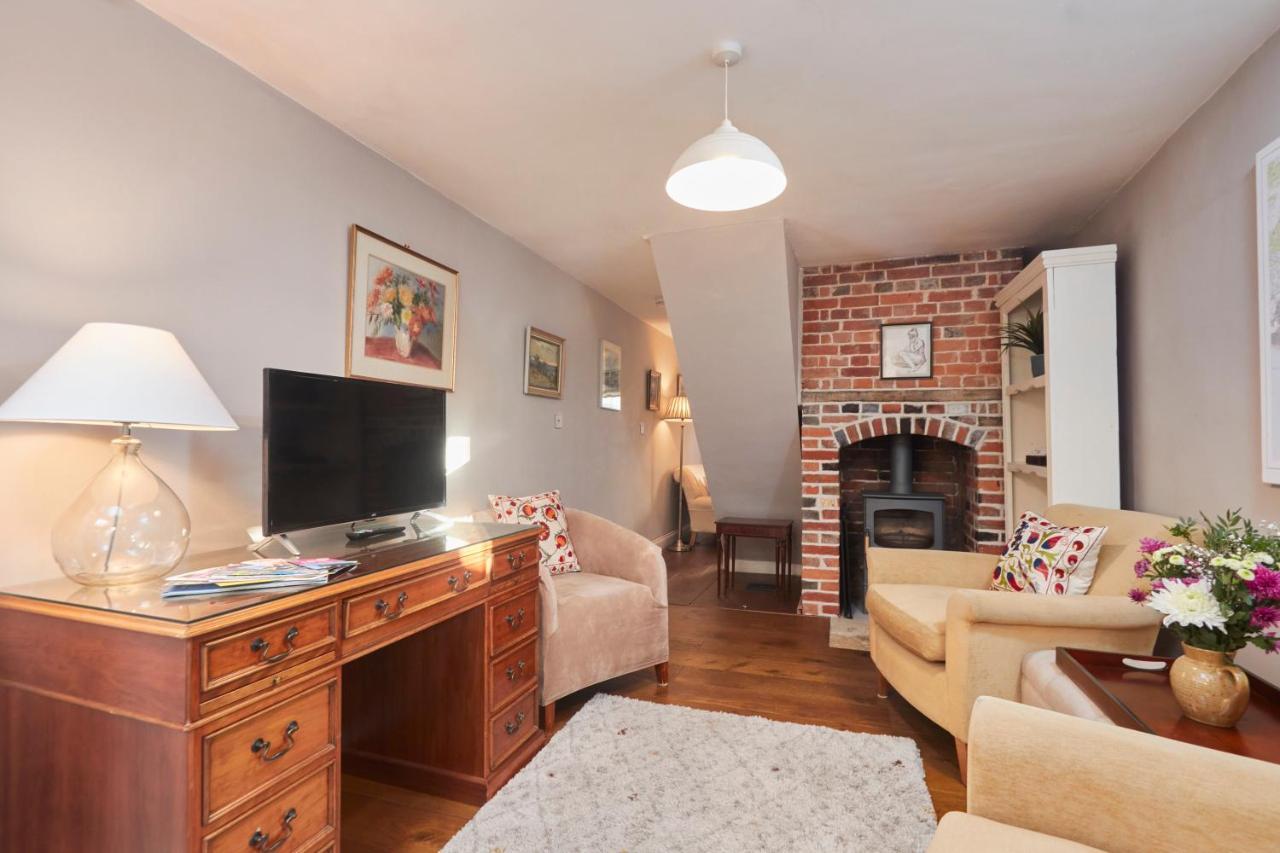 Windlass Cottage Lymington Extérieur photo